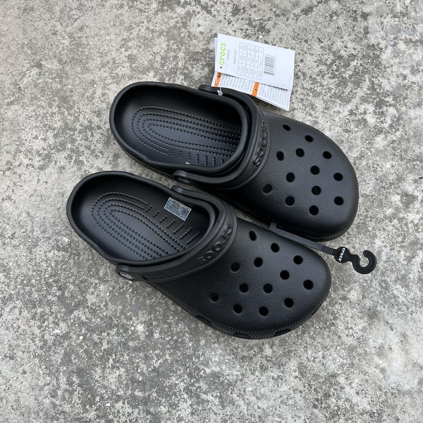 CLASSIC-CLOGS-BLACK