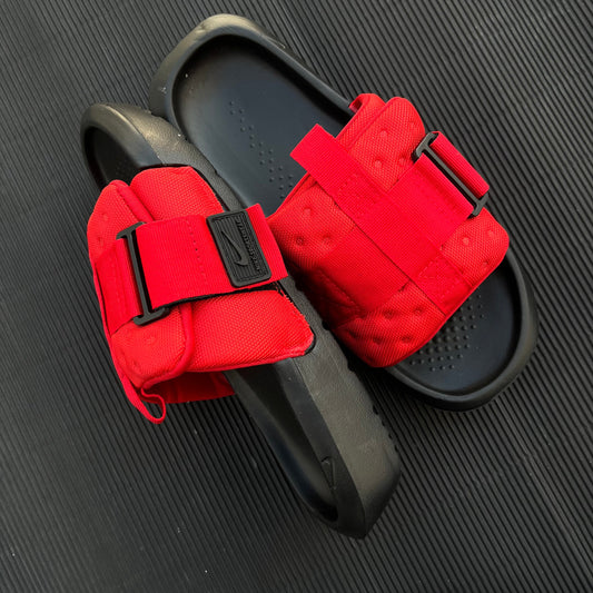 NIK-ASNA-SLIDES-BLACK/RED