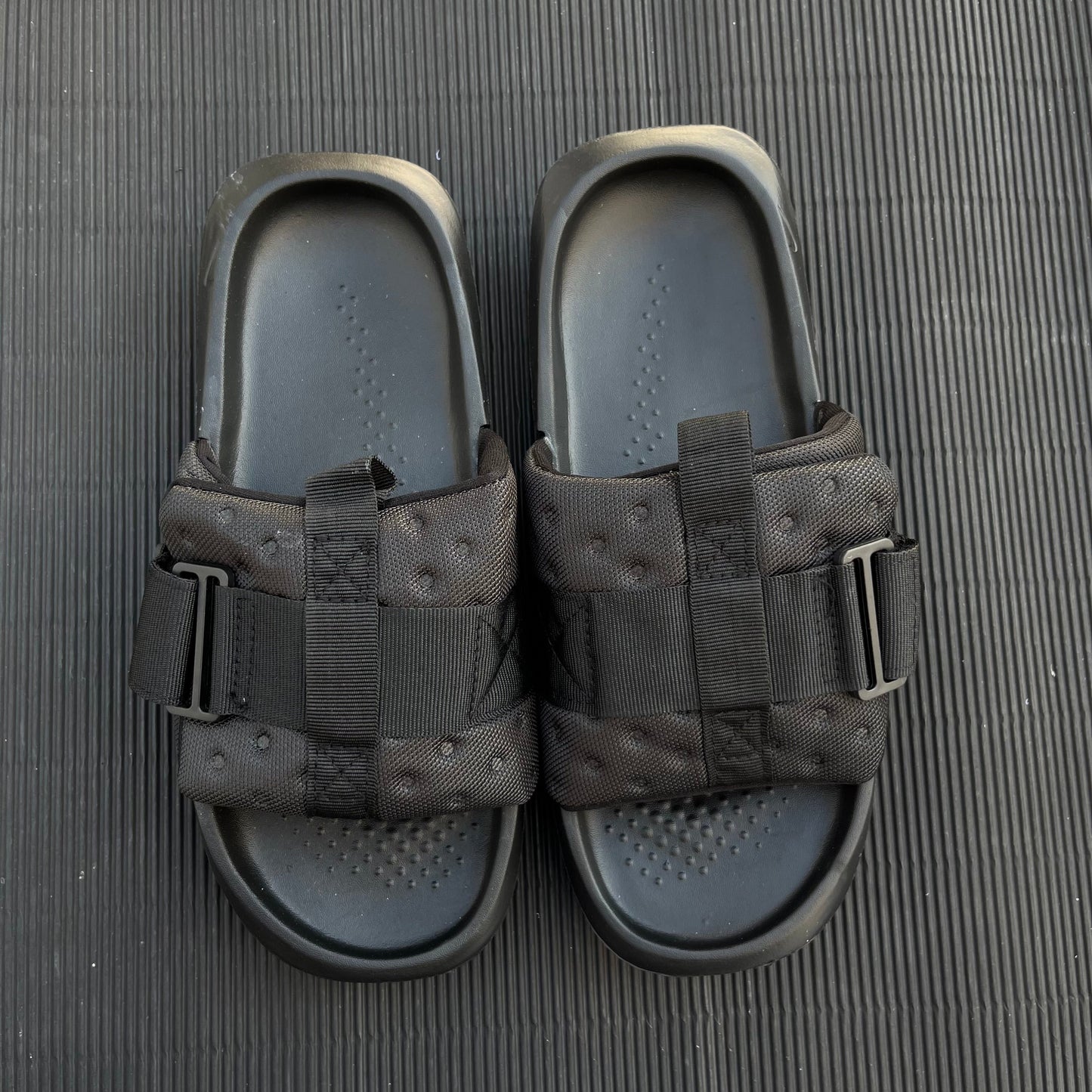 NIK-ASNA-SLIDES-BLACK