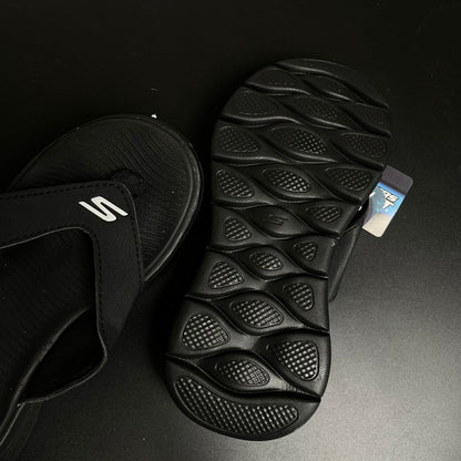 SKCHRS-SARGO-SLIDES-BLACK/WHITE