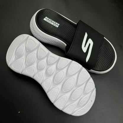 SKCHRS-MAX-CUSHION-SLIDES-BLACK
