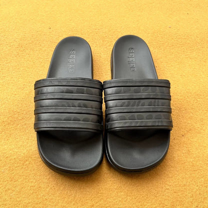 ADIDS-PRINTED-ADILETTE-SLIDES (FULL BLACK)