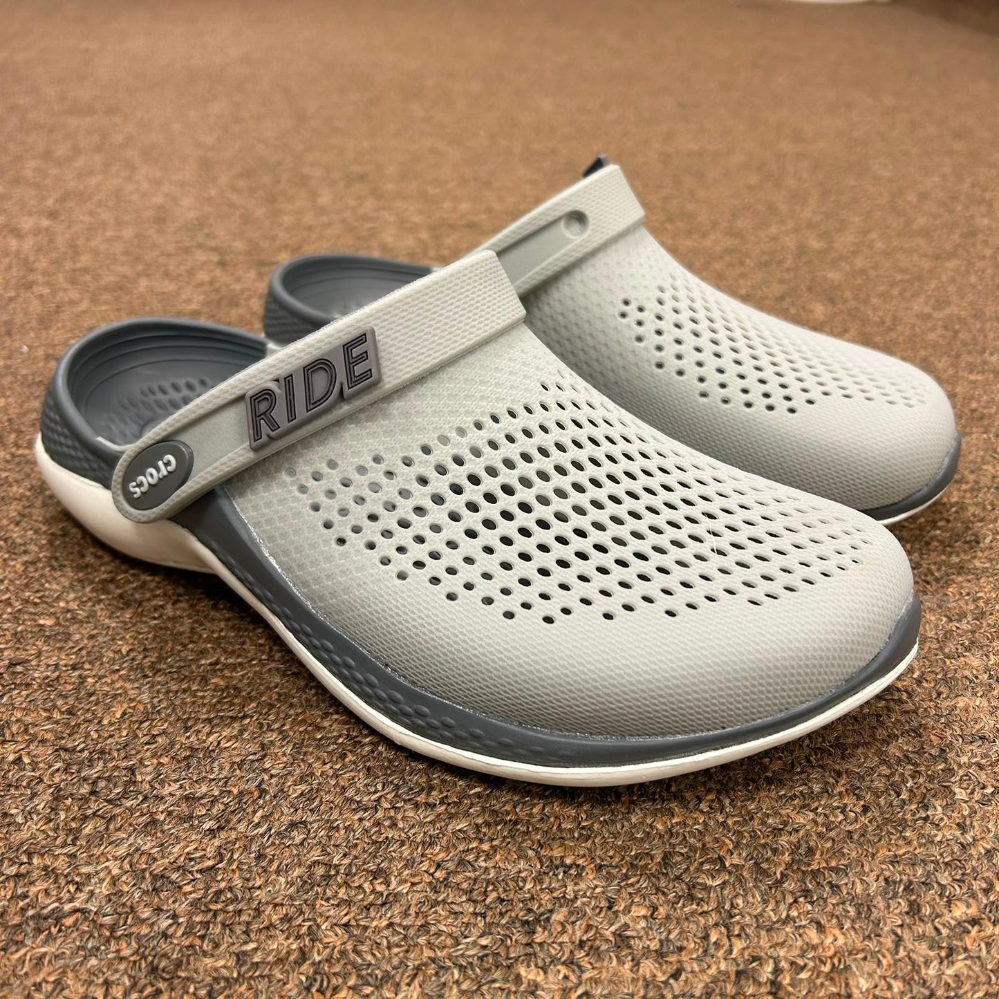 360-CLOGS-LIGHT/GREY