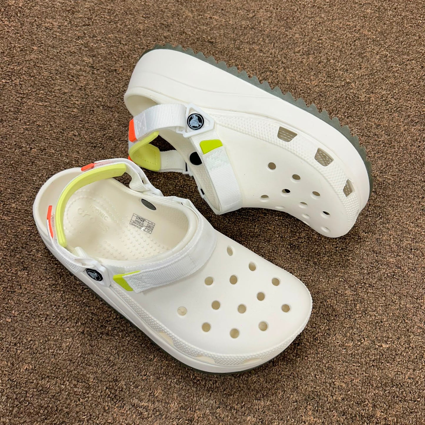 HIKR-CLOGS-WHITE