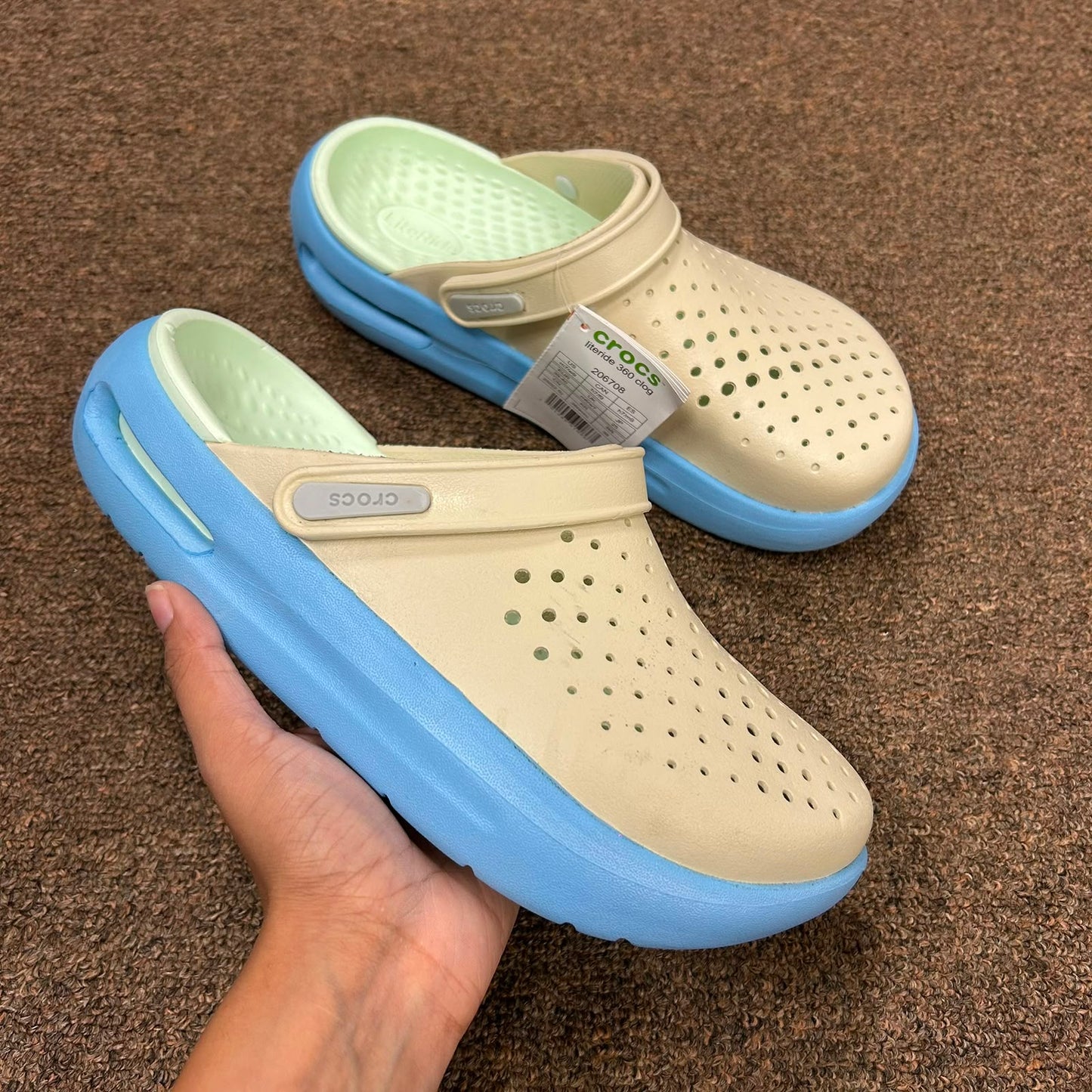 INMO-CLOGS-MOTH