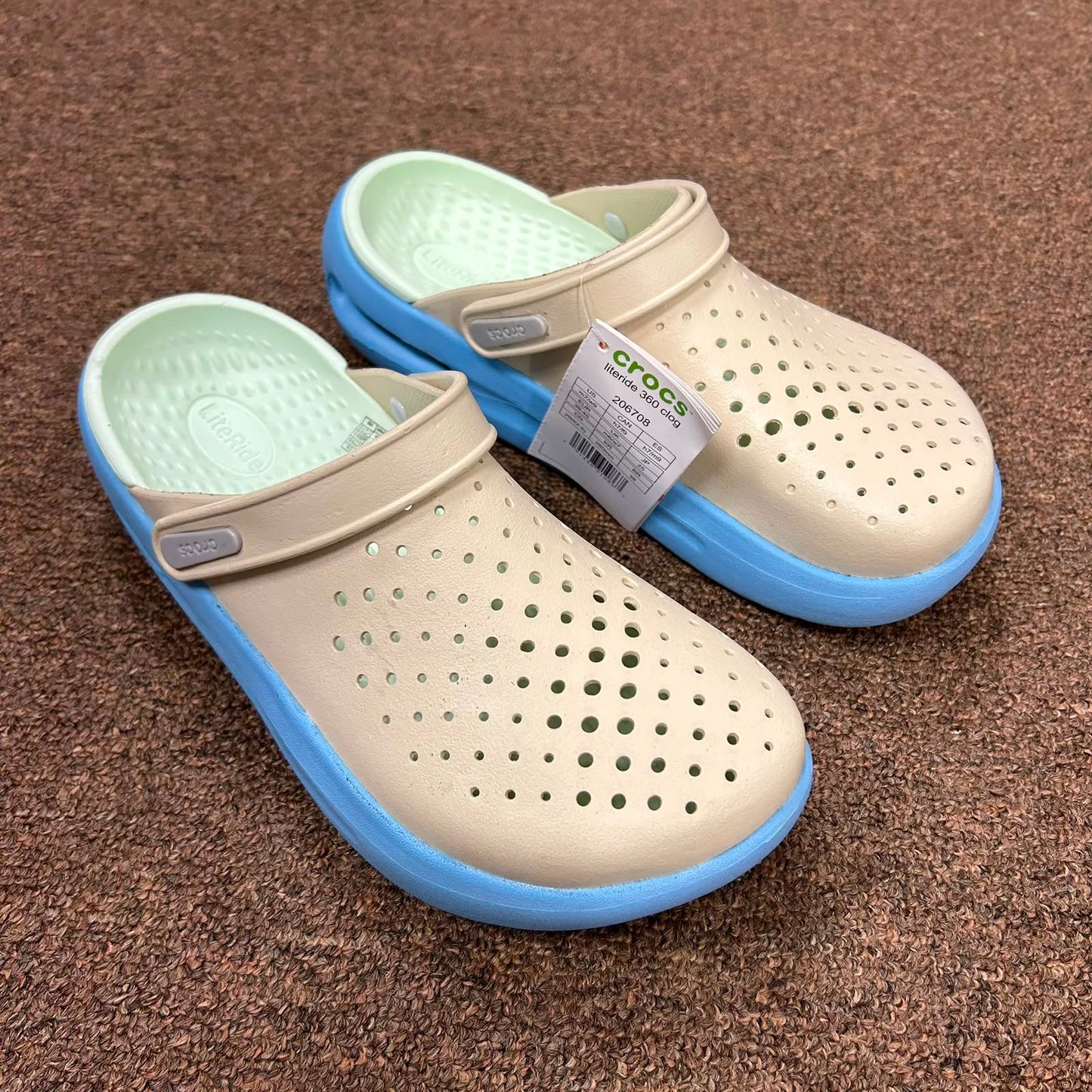 INMO-CLOGS-MOTH