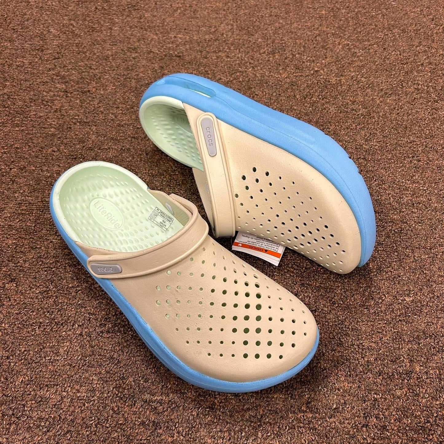 INMO-CLOGS-MOTH